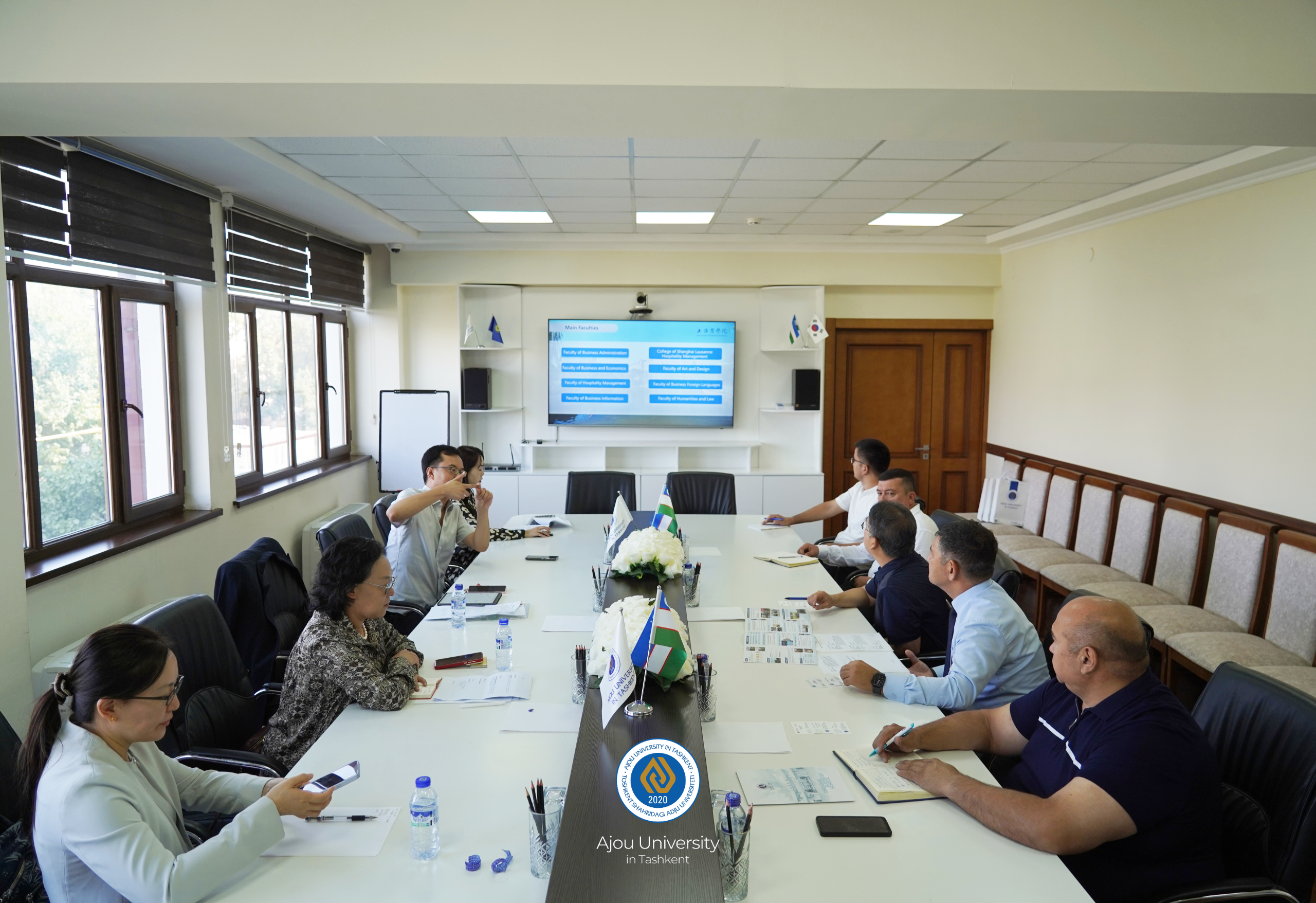A new partnership is being established between Ajou University and the Shanghai Business School